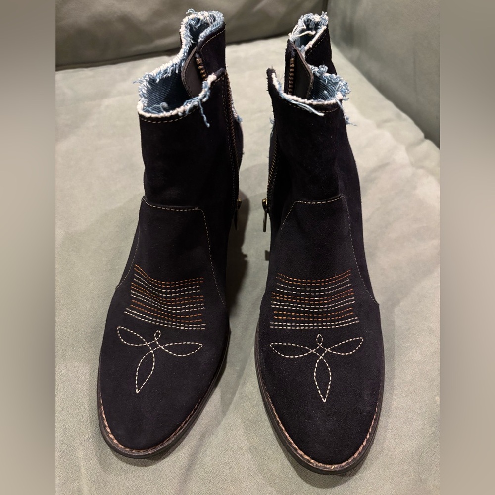 Zadig & Voltaire Navy Suede Boots